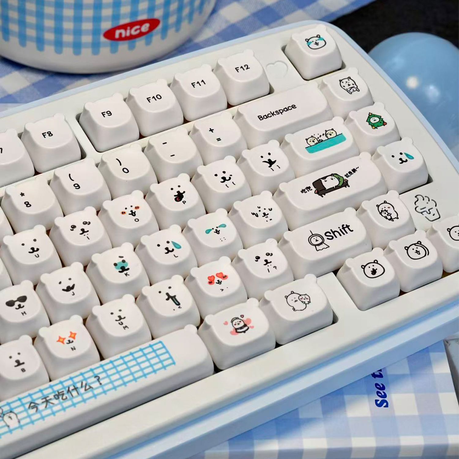 Gaming Accessories Aesthetic - คีย์แคปการ์ตูนหมีน่ารักแบบ PBT ความสูง EAO ทนทานต่อการสึกหรอ สำหรับคีย์บอร์ดเกมมิ่งแบบแม่เหล็ก